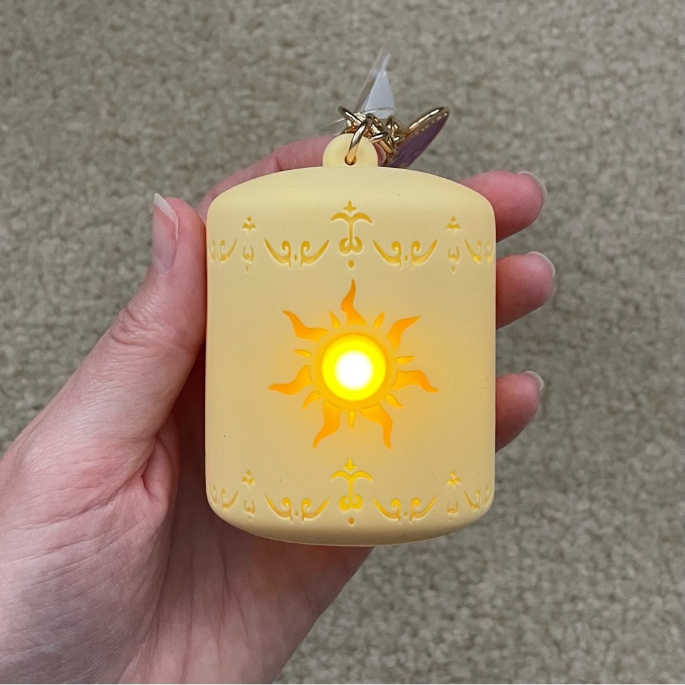 Bath & Body Works Disney Princess Rapunzel Tangled Lantern PocketBac Holder - Picture 6 of 16